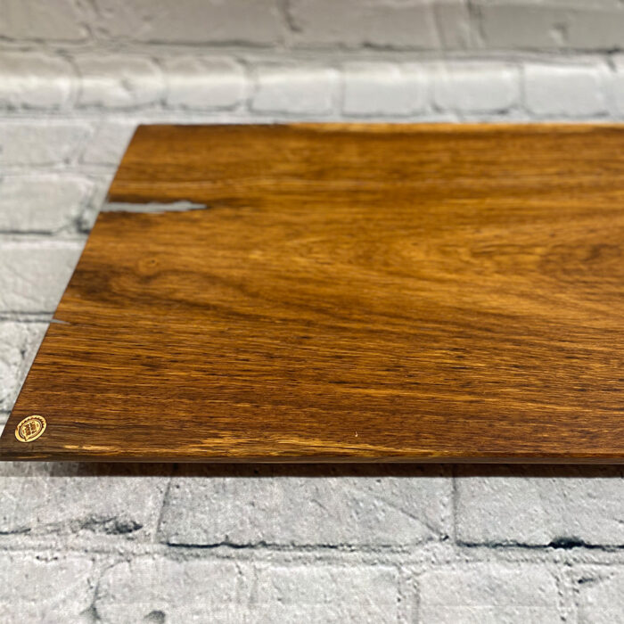 saw and pour oak chopping board