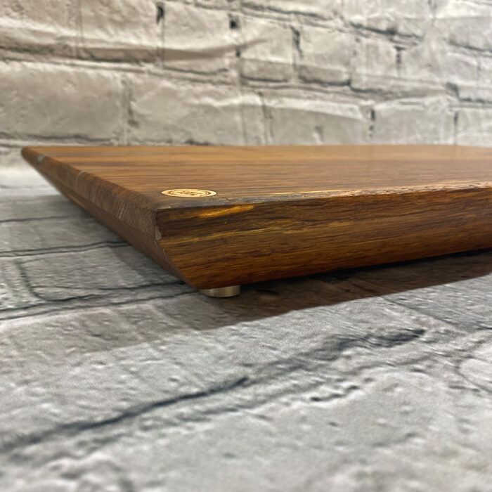 saw and pour oak chopping board